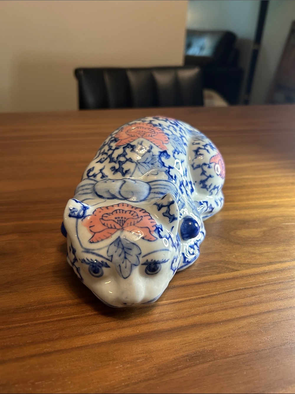 Vintage Porcelain Cat Figurine Blue Pink 
Chinoiserie - Picture 8 of 9
